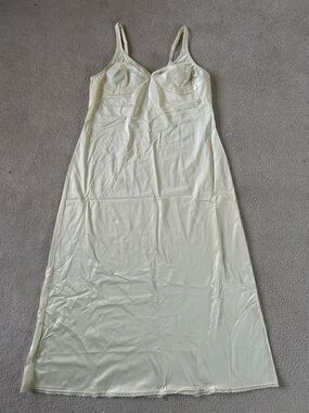 Vanity Fair Ivory Full Slip Dress - Soft Lightweight Lingerie